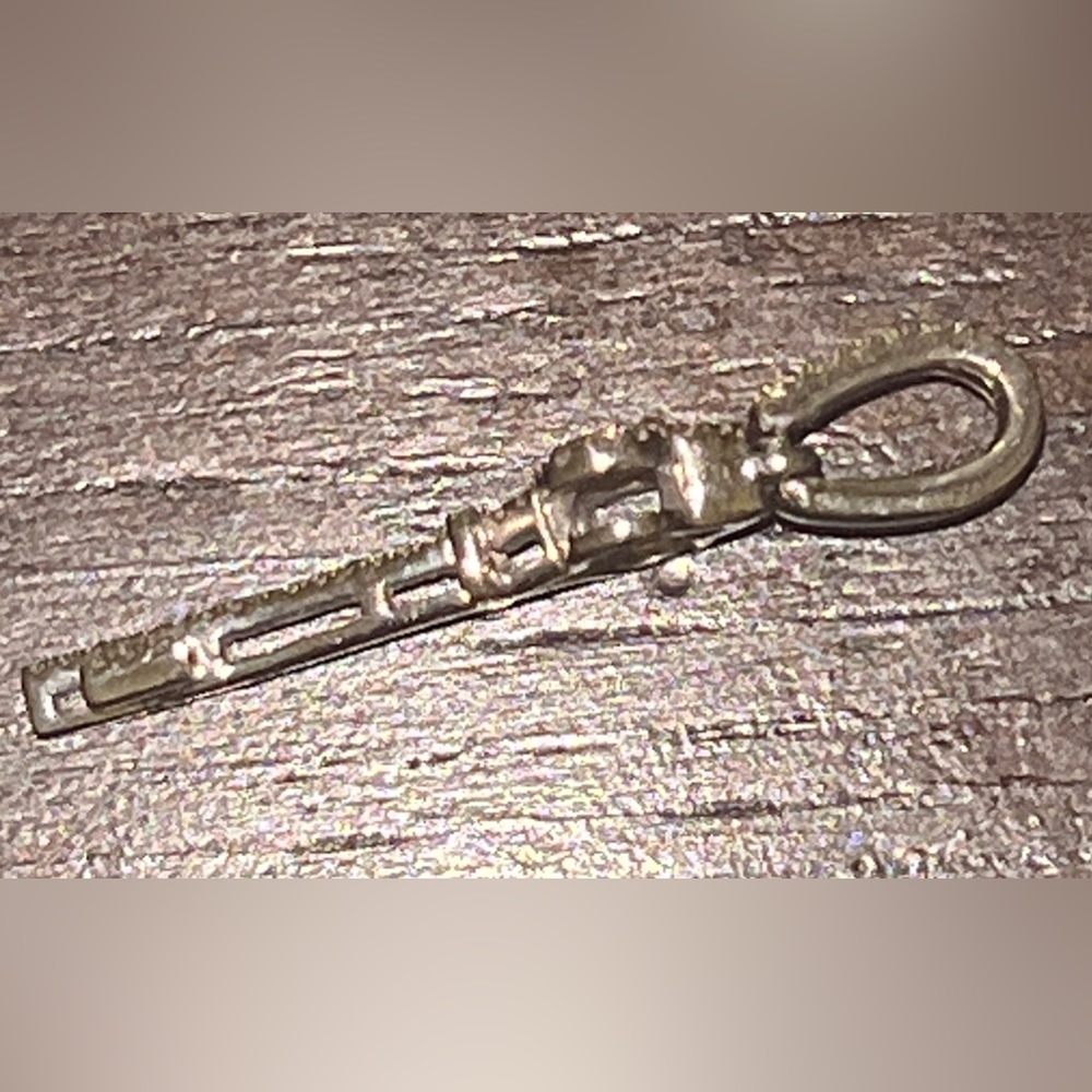 **HOST PICK** STUNNING Diamond & White Gold Key Necklace - Picture 8 of 13